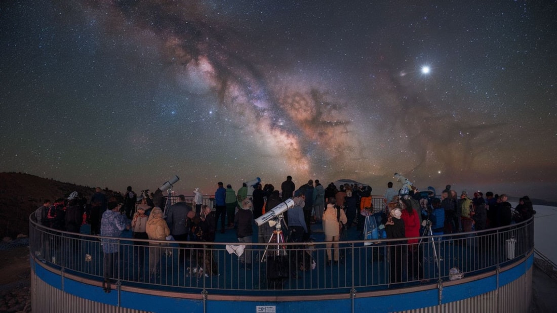 300 passionnés d'astronomie se donnent rendez-vous chaque année sur ce plateau à 1100 mètres