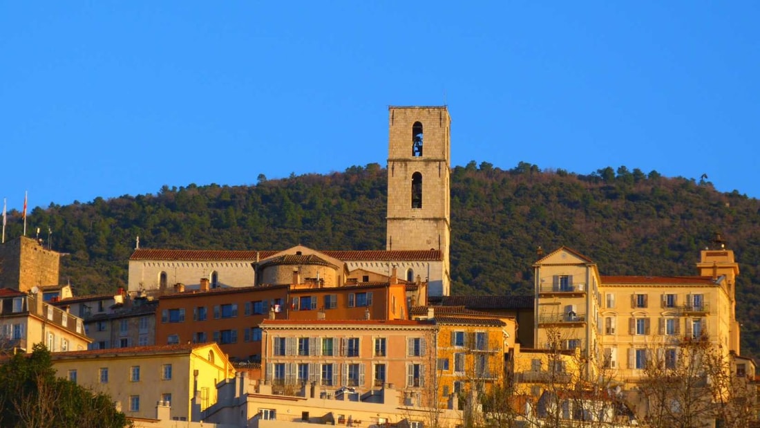 Ce village de 41 388 habitants produit 50% des parfums de luxe mondiaux