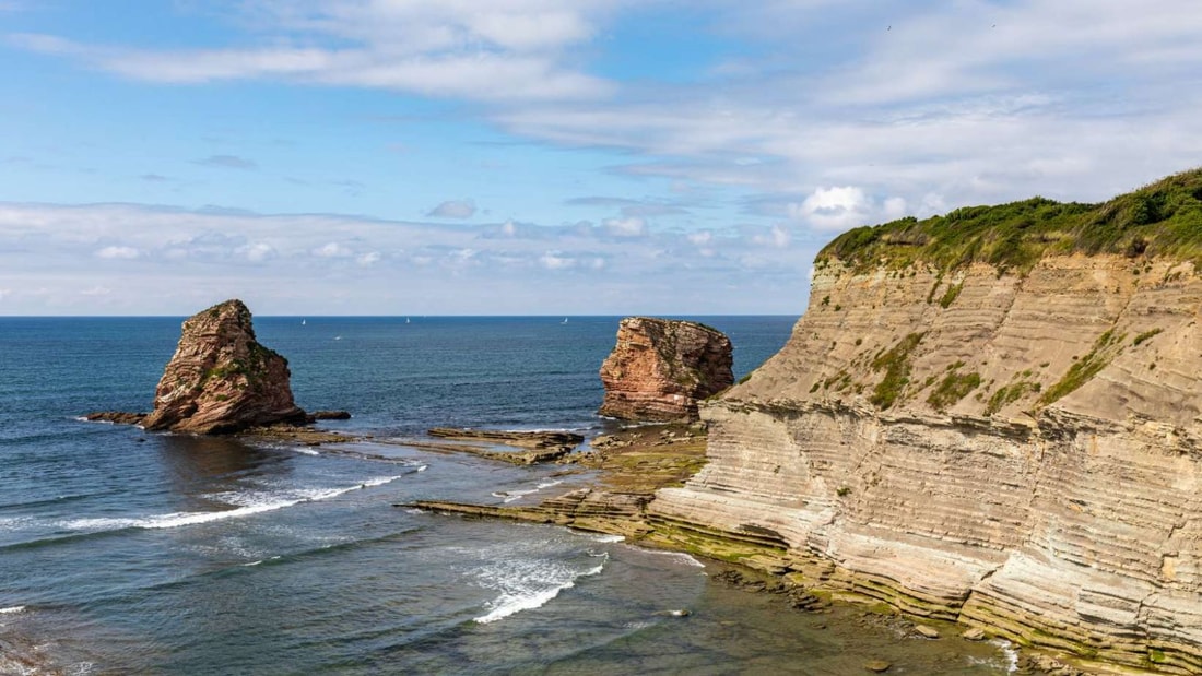 Hendaye, frontière franco-espagnole : 3,5 km de plage et 850 bateaux dans la 3e plus grande marina d'Aquitaine