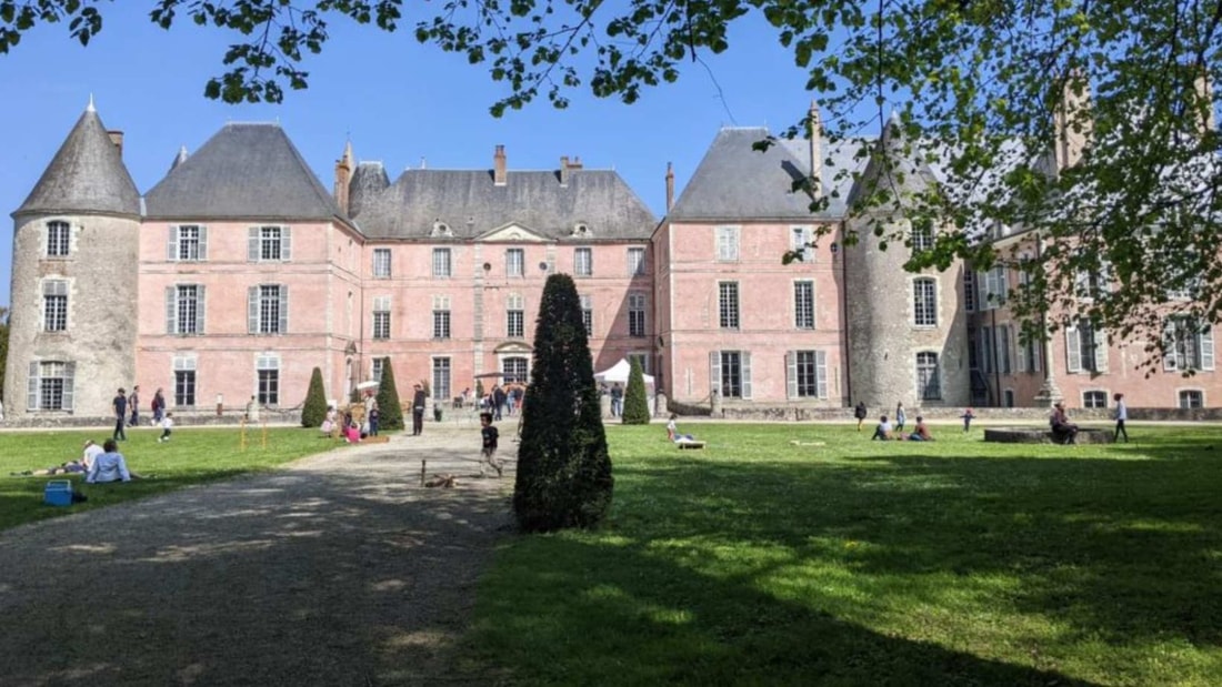 À 150 km de Paris, Jeanne d'Arc a combattu en 1429 dans ce petit village