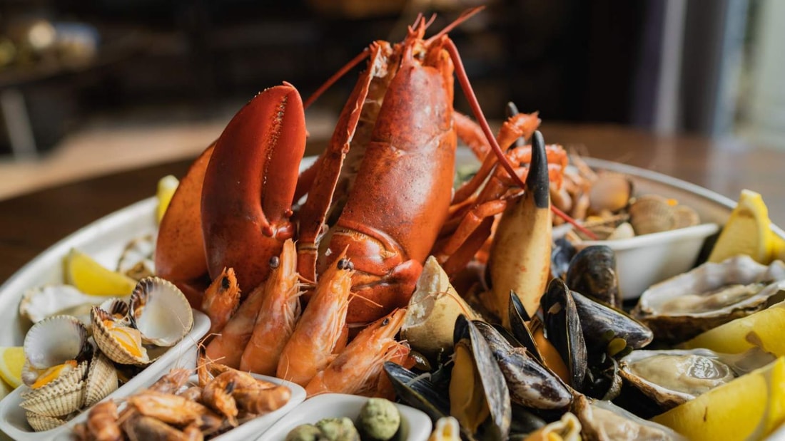 Huîtres, moules, homards : les trésors des 400 km de côtes du Morbihan