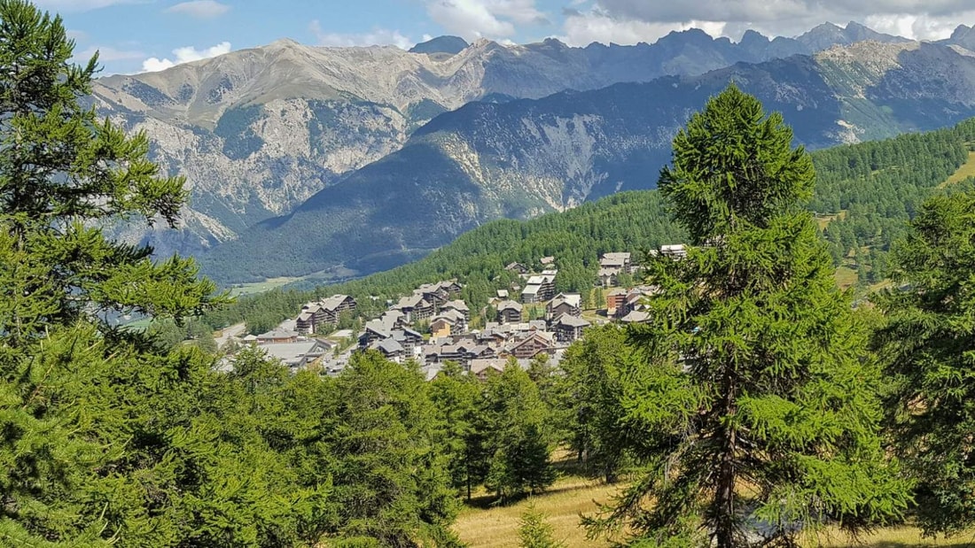 4,5 km² de pistes à 1850m : la station de ski familiale des Hautes-Alpes