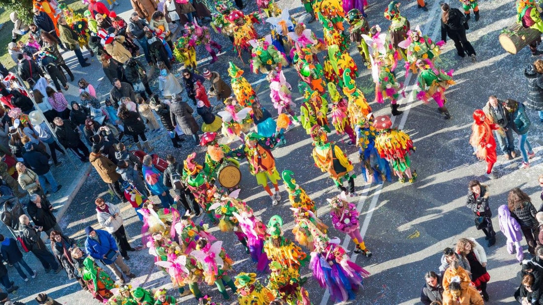 Du Nord au Sud : 5 carnavals uniques qui attirent plus de 3 millions de fêtards chaque hiver