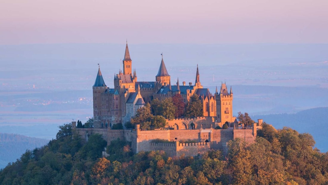 Le château millénaire de Fougères et ses 11 tours dominent la Bretagne depuis 1000 ans