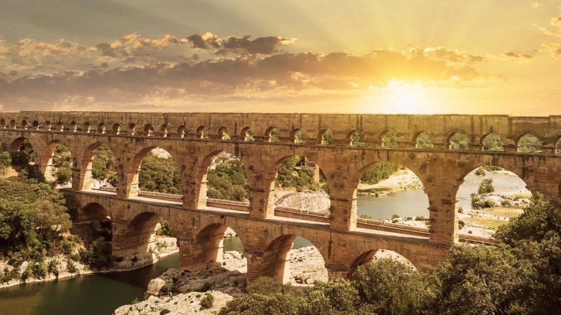 35 arches au sommet : le Pont du Gard, plus haut pont-aqueduc romain du monde