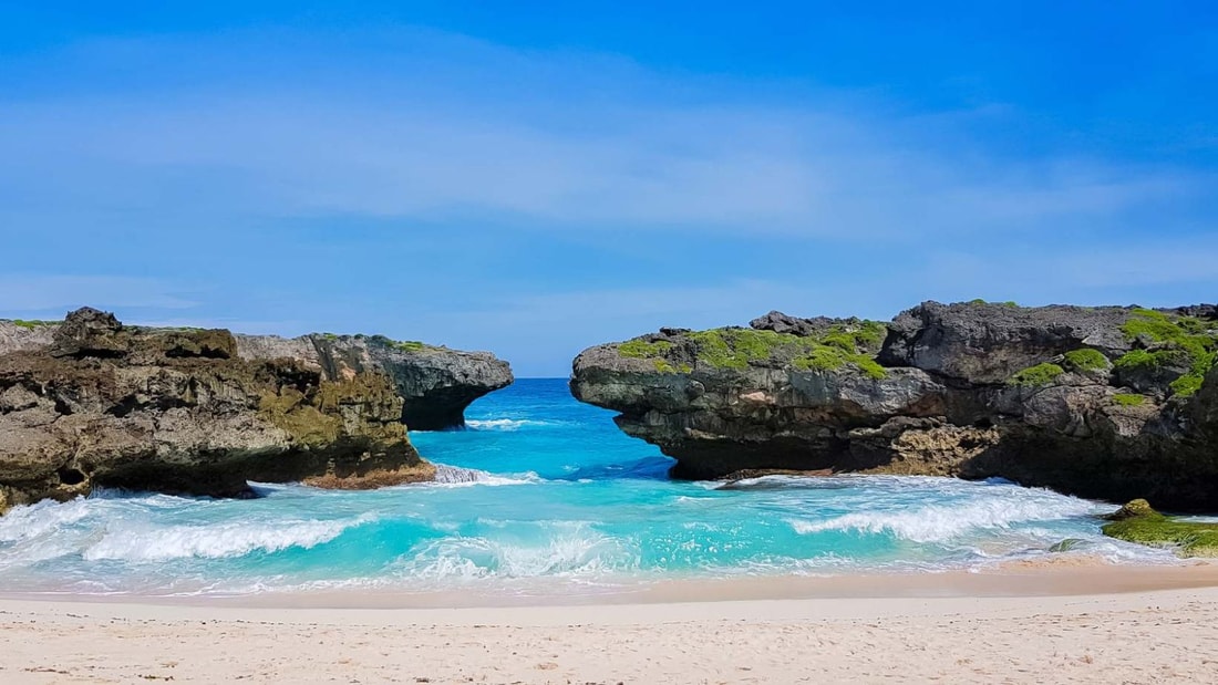 J'ai trouvé le nouveau Bali : cette île indonésienne encore préservée (1 900 km de plages désertes)