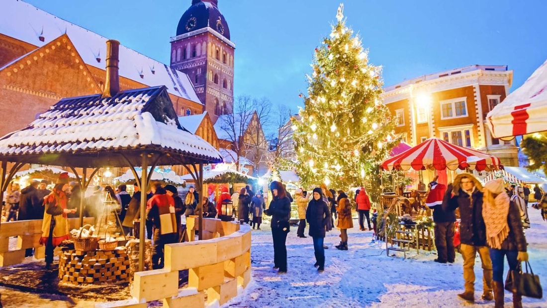 Ce village suisse de 3 500 habitants accueille le marché de Noël le plus enchanteur des Alpes