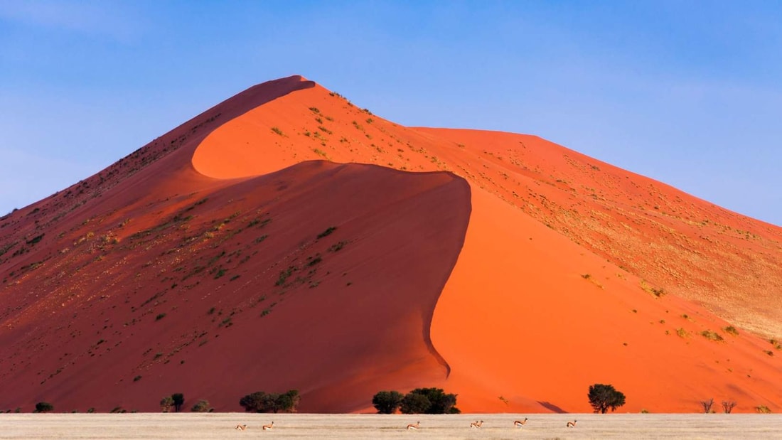 388 mètres de haut, 5 millions d'années d'histoire, et un silence assourdissant, bienvenue en Namibie