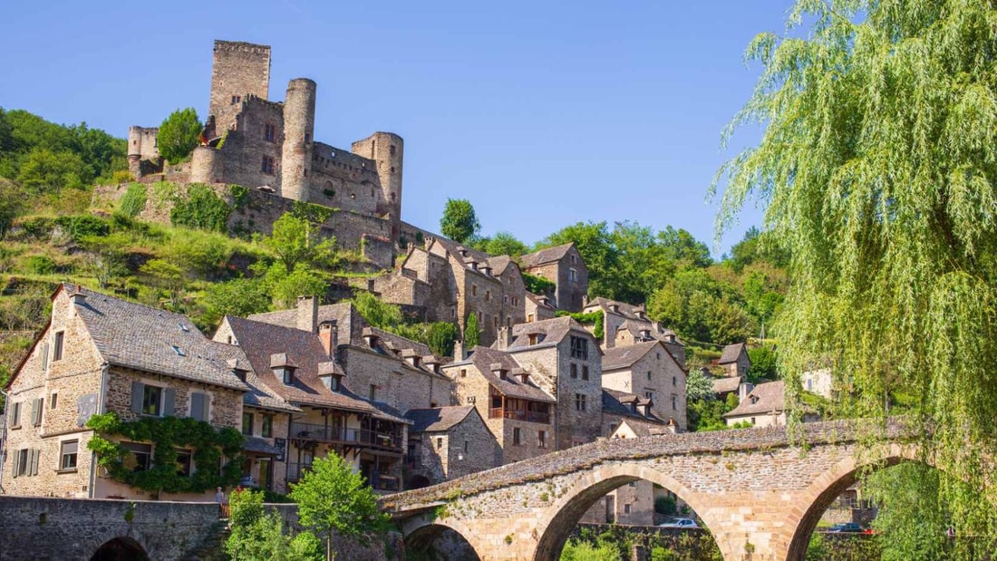 L'Aveyron insolite : 5 villages perchés à plus de 600 mètres où le temps s'est arrêté