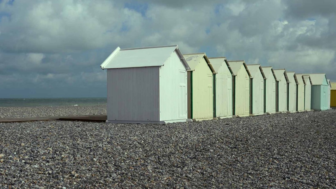 400 cabines de plage colorées : le charme rétro de Cayeux-sur-Mer en hiver