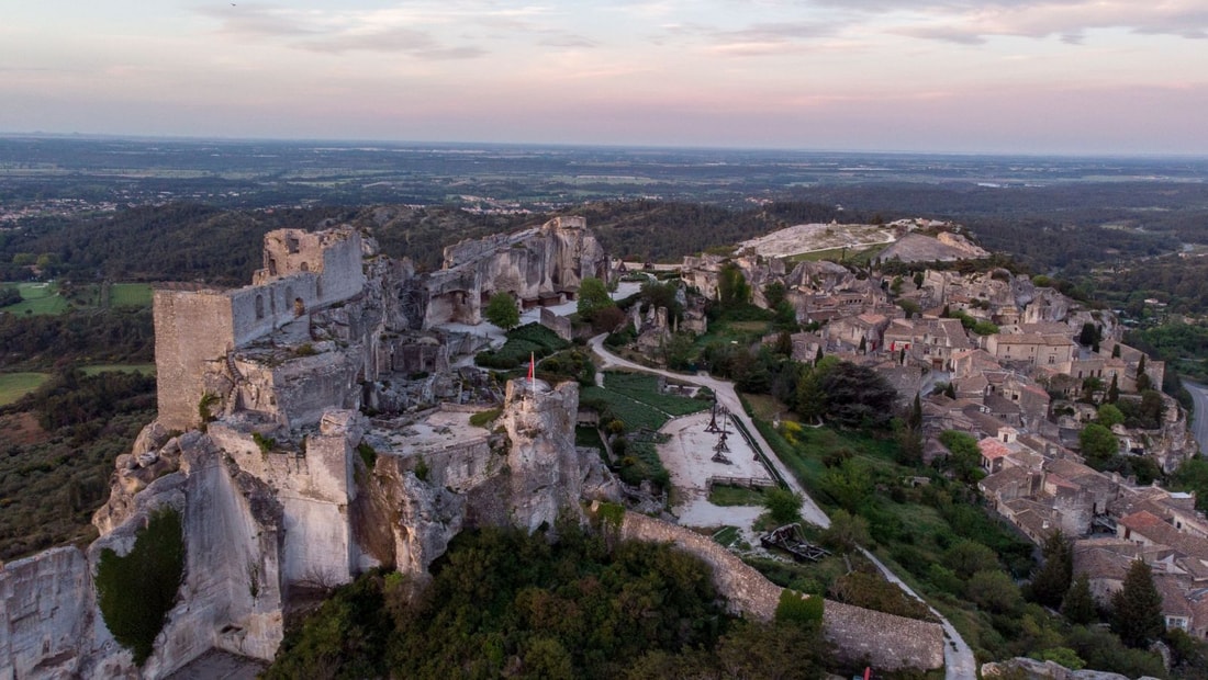 Les Alpilles : 5 villages historiques à visiter cet hiver (à moins de 30 km les uns des autres)