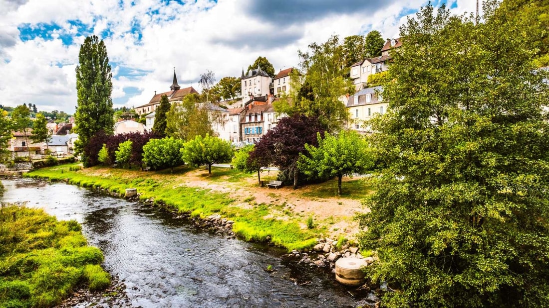 5 villages au fin fond de la Creuse à visiter cet hiver pour découvrir l'art de vivre à la française