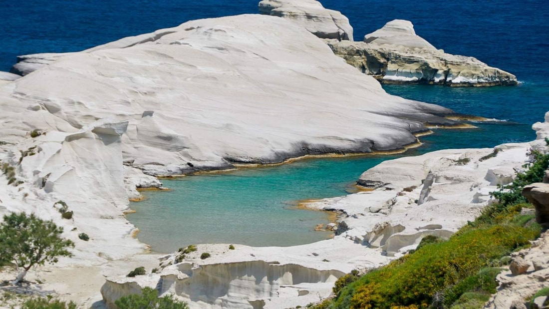 Les 15 plus belles plages des Cyclades. Sable fin, eaux turquoise, criques secrètes...