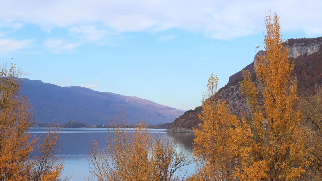 18 km de long et 145m de profondeur, c'est le plus grand lac de France !