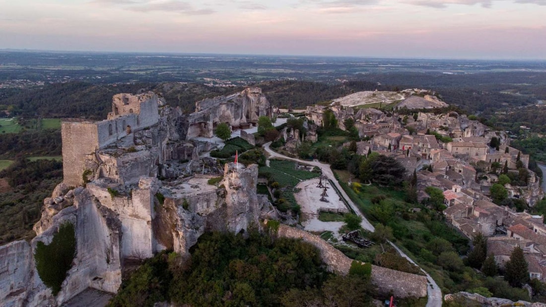 Ce village de 400 habitants attire 1,5 million de visiteurs par an grâce à un spectacle unique en France