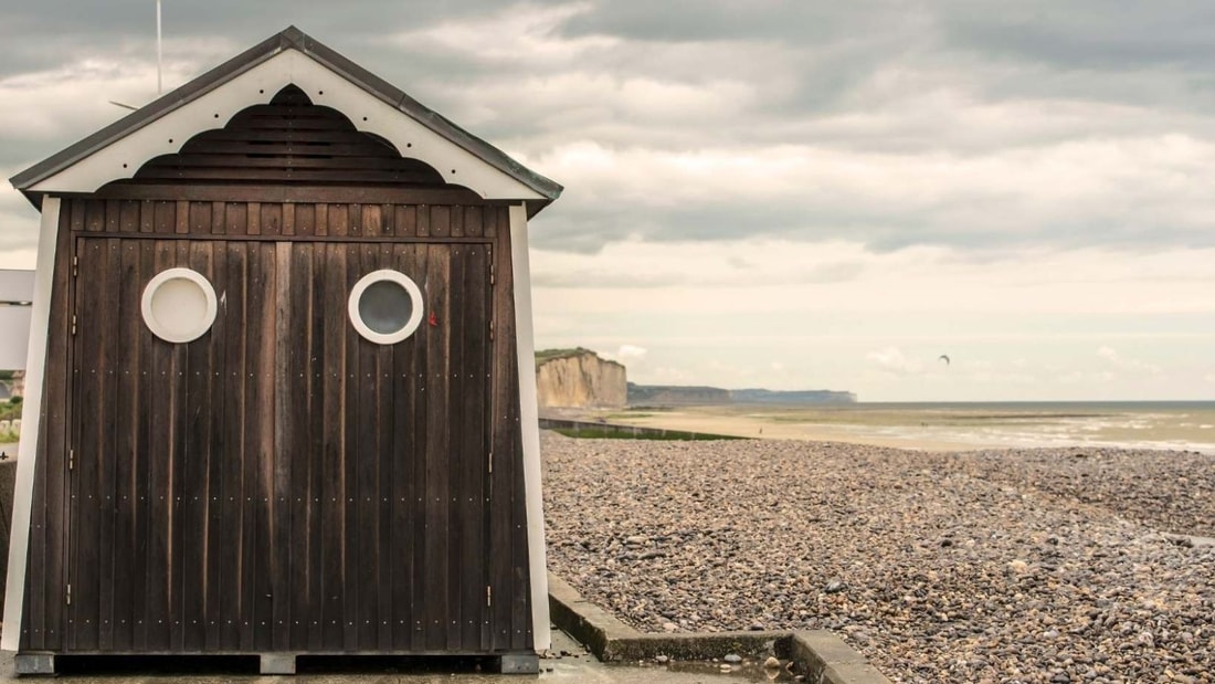 Ce village normand possède le plus petit fleuve de France... et le décor d'un film culte !