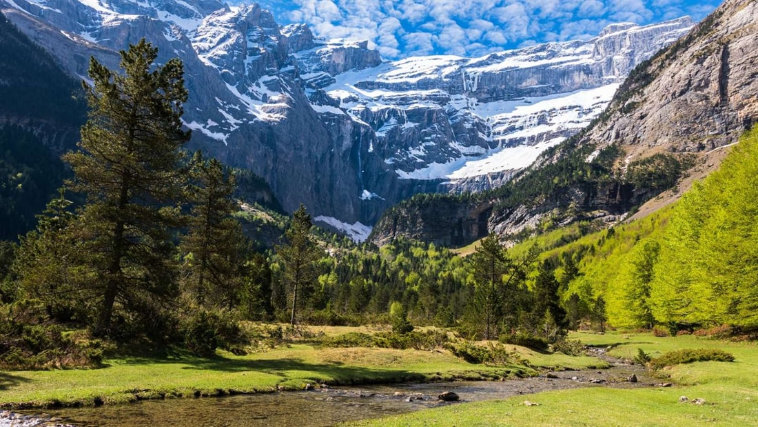 Ce site naturel français se transforme en cathédrale de glace chaque hiver