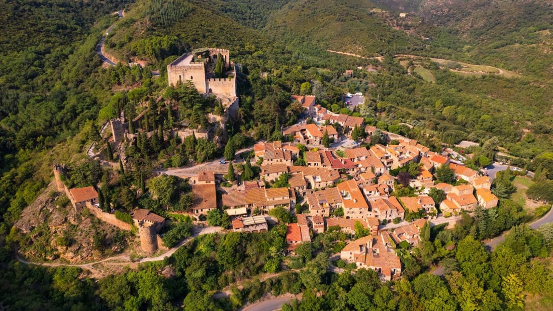 300 habitants, 1000 ans d'histoire : ce village catalan caché au pied du Canigou vous attend