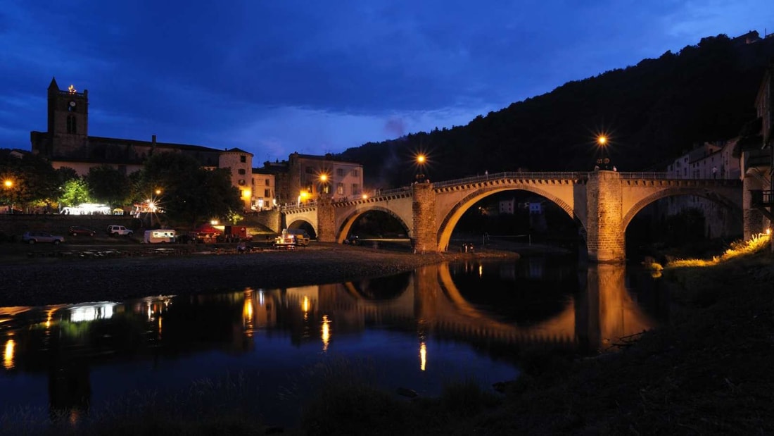 Ce village de 300 habitants est le seul en France à être encerclé à 330° par une rivière