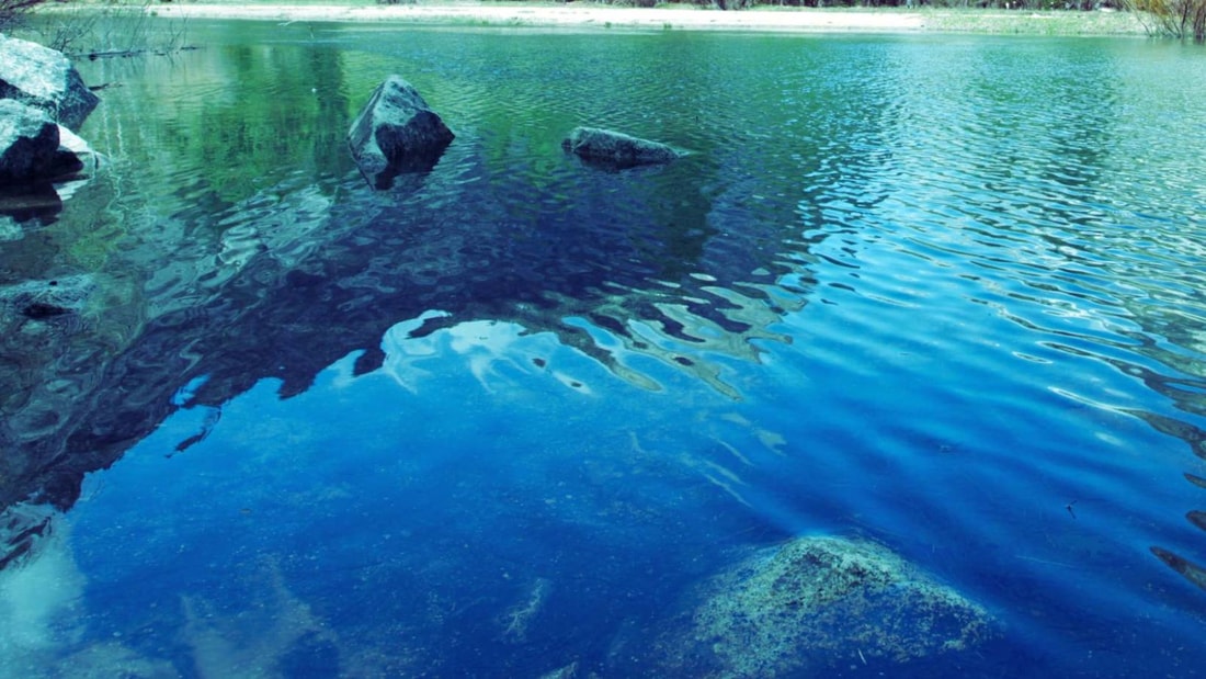 Ce lac de montagne vosgien cache des eaux cristallines parfaites pour se ressourcer !