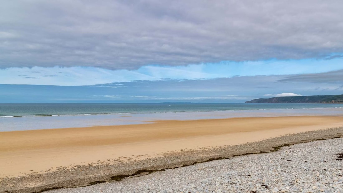 À 2h de Caen, cette plage sauvage du Cotentin va vous couper le souffle !