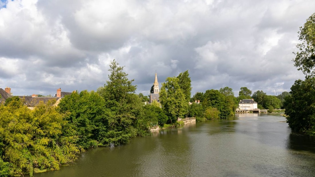 Les Français en ont fait leur village préféré, et ce n'est pas un hasard