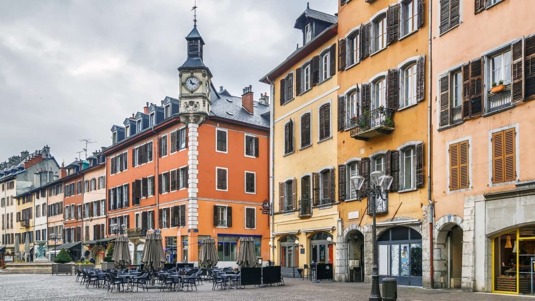 Cette cité alpine qui sublime les splendeurs de l'automne savoyard