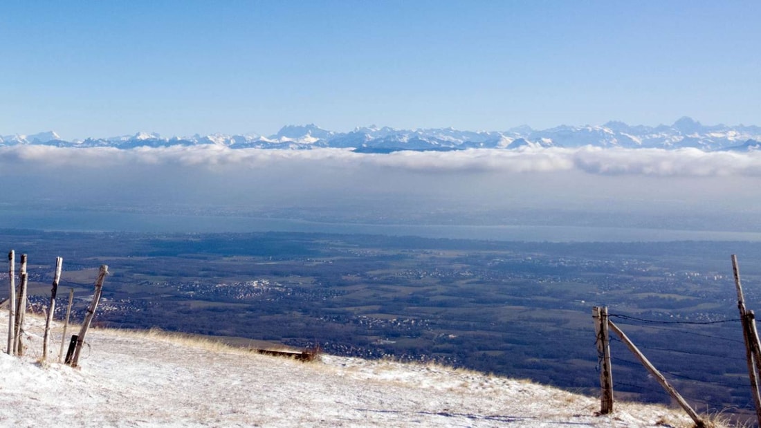 Cette station de ski française offre une vue à 360° sur le Mont Blanc et le lac Léman