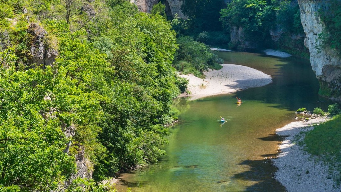 Canoë, Rando, Escalade : Le Top 10 des Activités à Faire Absolument dans les Gorges du Tarn