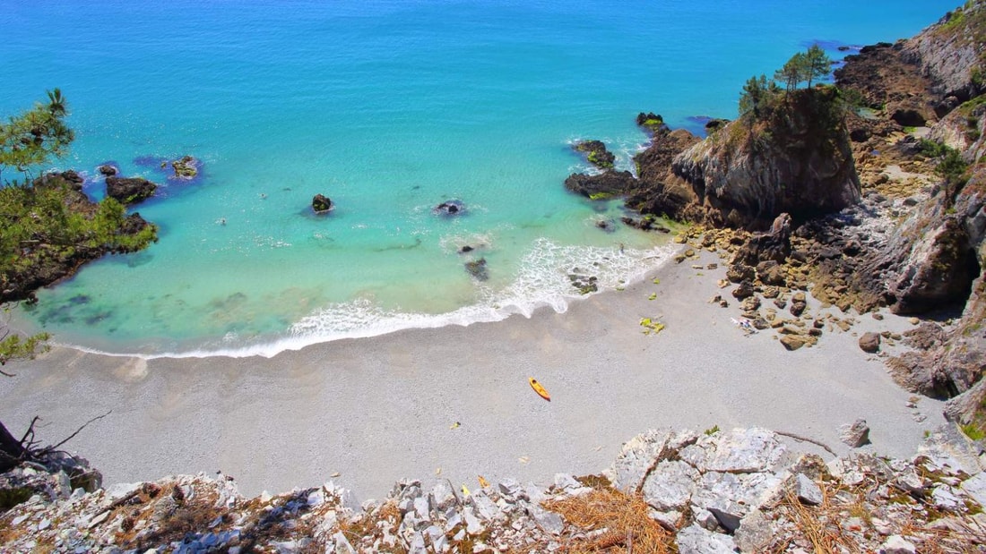 Plages de rêve, falaises vertigineuses, forts mystérieux... La Bretagne ça vous gagne !