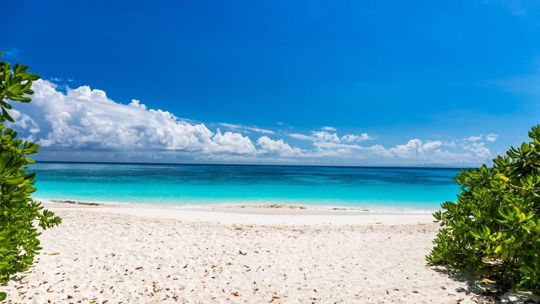 Ces eaux cristallines vous offrent les Maldives à deux pas de l'Europe