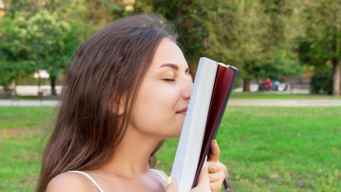 Odeur des livres : quel est ce parfum qui nous transporte ailleurs ?