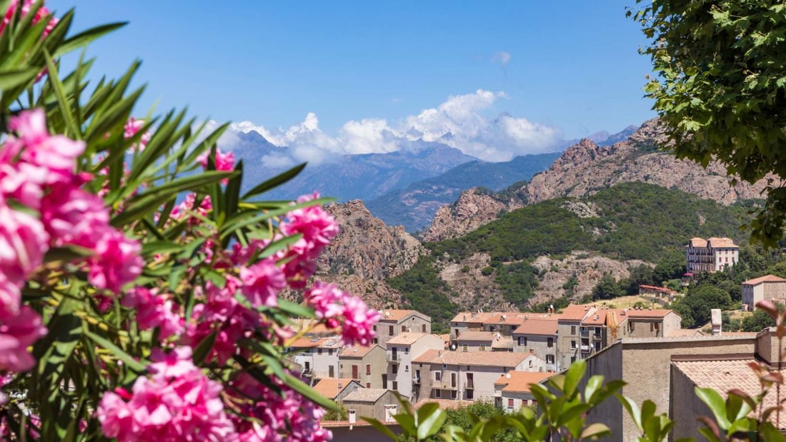 Les Calanques de Piana : 10 km de côtes spectaculaires façonnées depuis 250 millions d'années