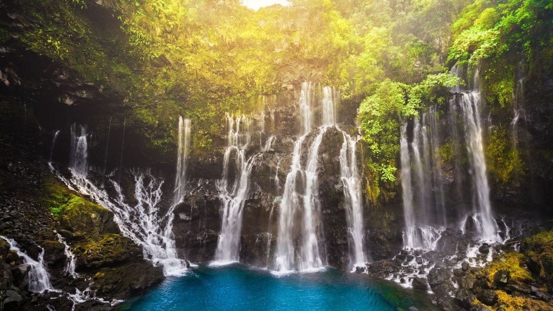 Cette cascade déverse 200 000 litres d'eau par seconde en été !