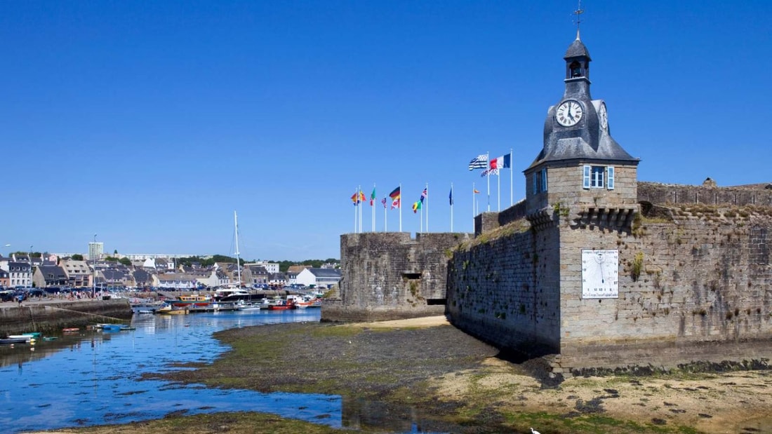 À 24 km de Quimper, cette cité médiévale de 2,5 hectares attire 1,5 million de visiteurs par an