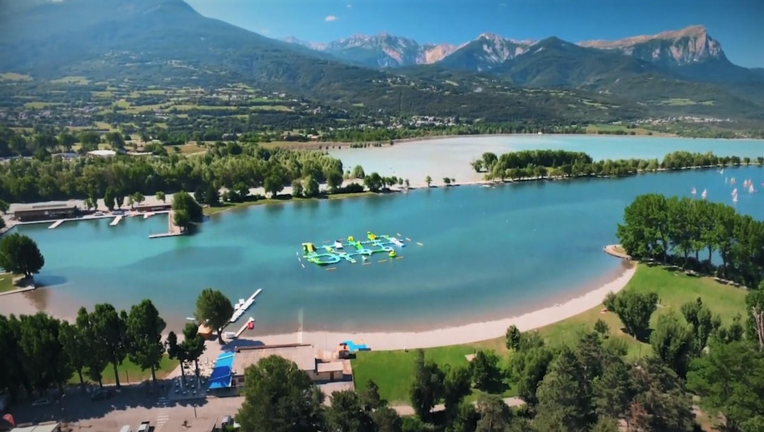 Embrun, 5e ville de rêve en 2024 : soleil, lac et montagne à 2h de Grenoble