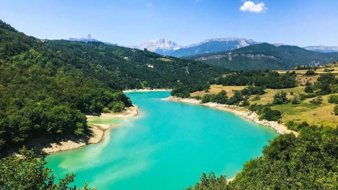 De 0 à 1000 m de dénivelé : 7 randonnées à couper le souffle autour de ce lac alpin