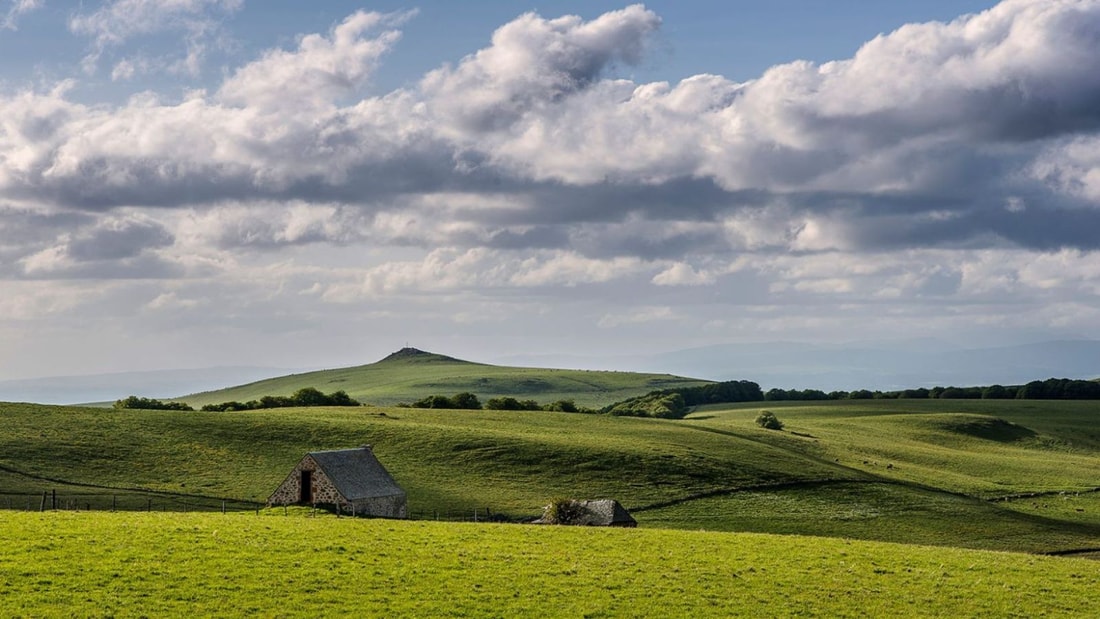 Découvrez le plateau de l'Aubrac et ses 1000 km de sentiers de randonnée