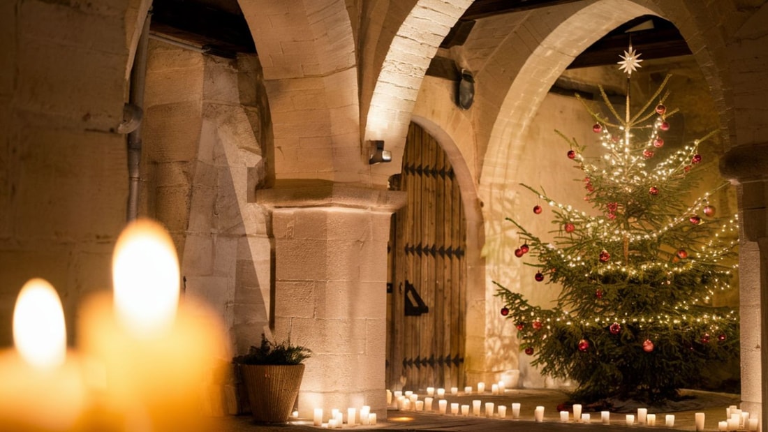 Cette bastide de 1222 perpétue une tradition de Noël unique vieille de 700 ans