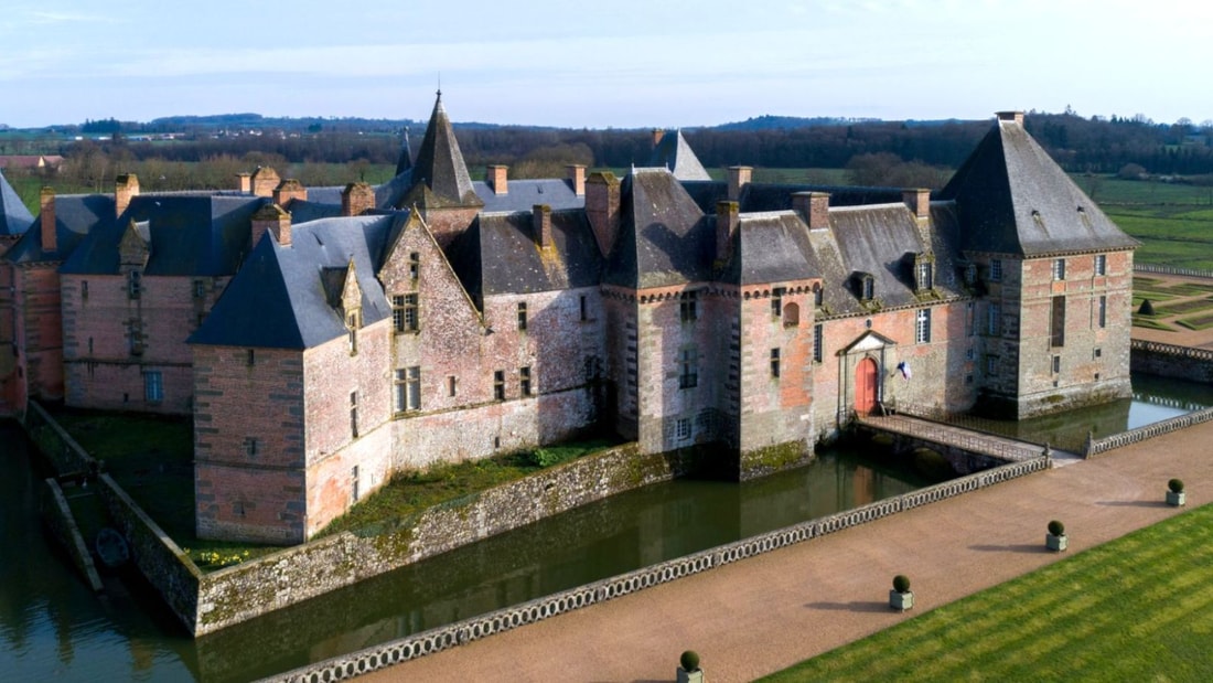 Cette demeure royale de 500 m² a accueilli Louis XI en 1473