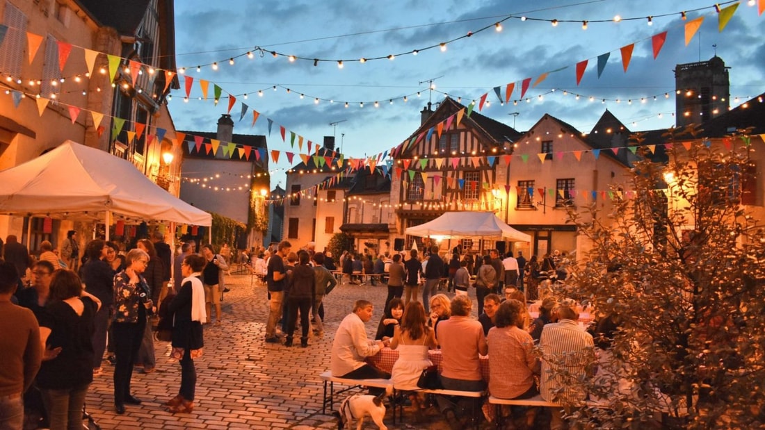 Ce bourg de 5,5 km² attire des musiciens du monde entier depuis 1991