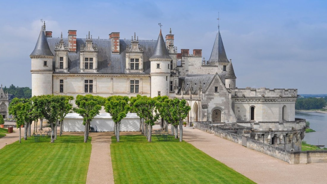 Un château par commune ? La France cache bien plus que ça !