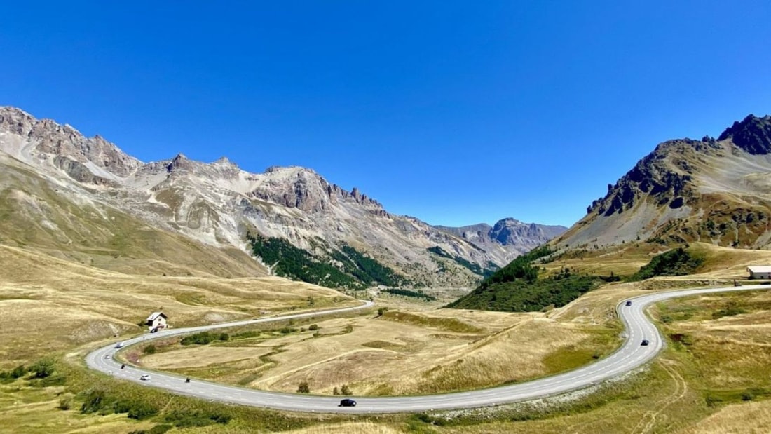 Évadez-vous le temps d'une journée sur les 1 400 hectares du glacier de la Meije, accessible à tous