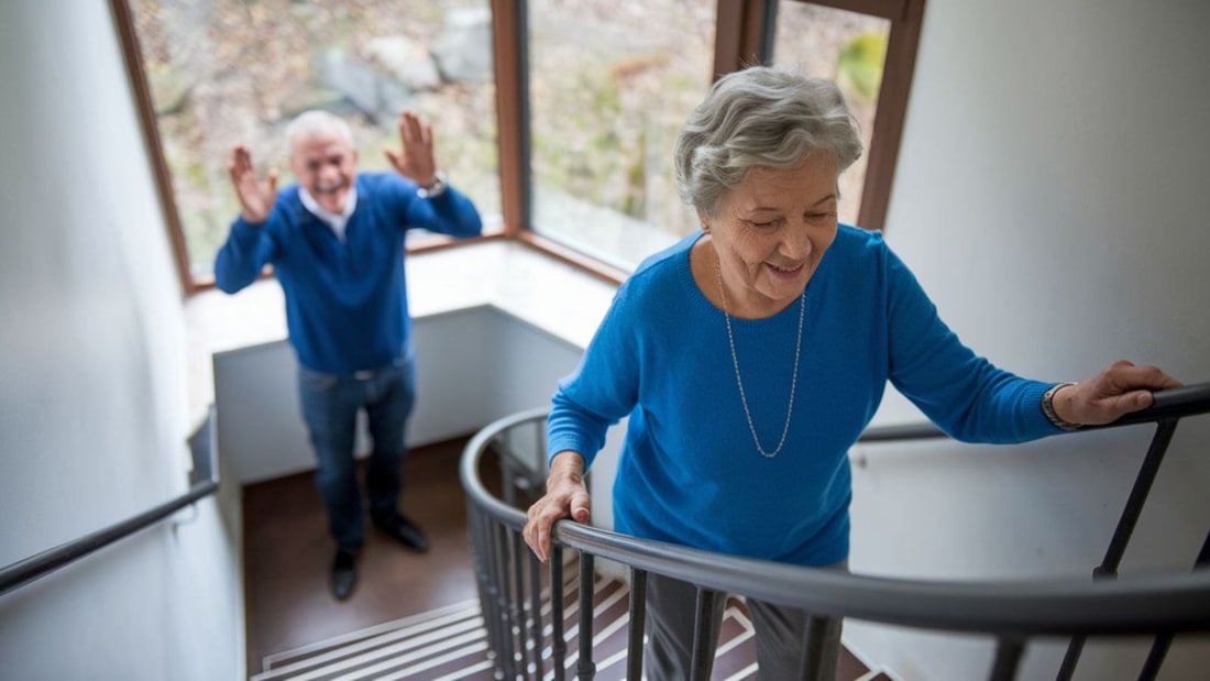 L'activité simple à domicile qui prolonge l'autonomie des seniors