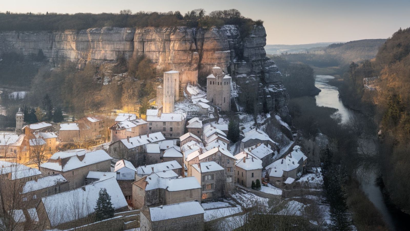 Ce village perché vous promet un dépaysement total loin de l'agitation hivernale