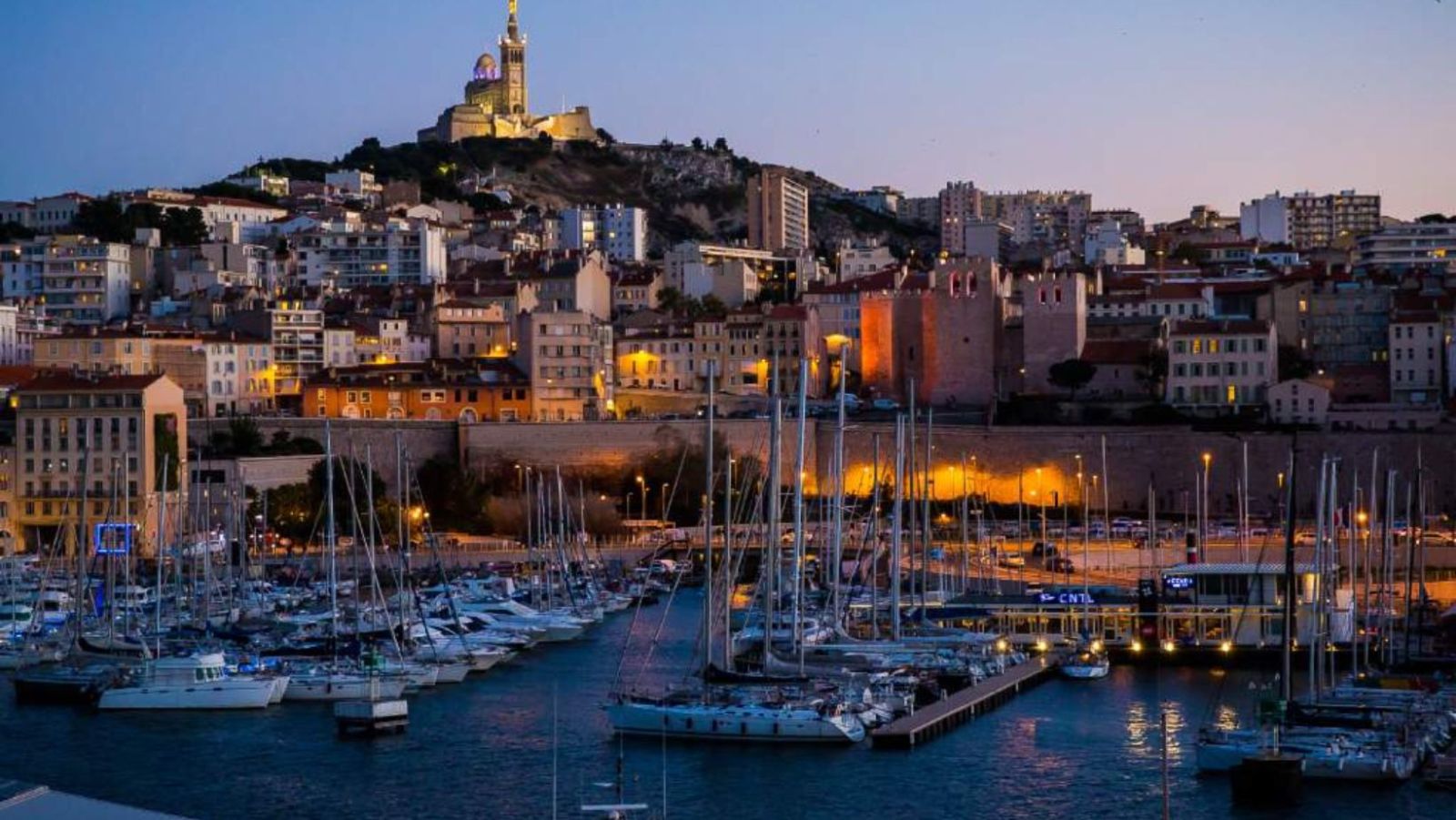 Cette ville de 870 000 habitants abrite le plus vieux port de France, vieux de 2600 ans