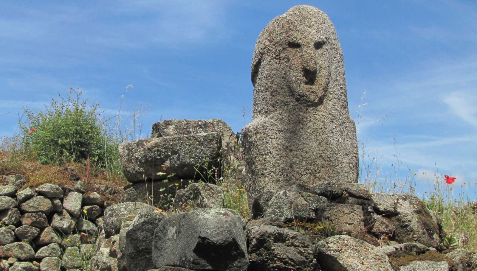 Sur ces 5 hectares s'entrechoquent 5 millénaires de civilisations corses