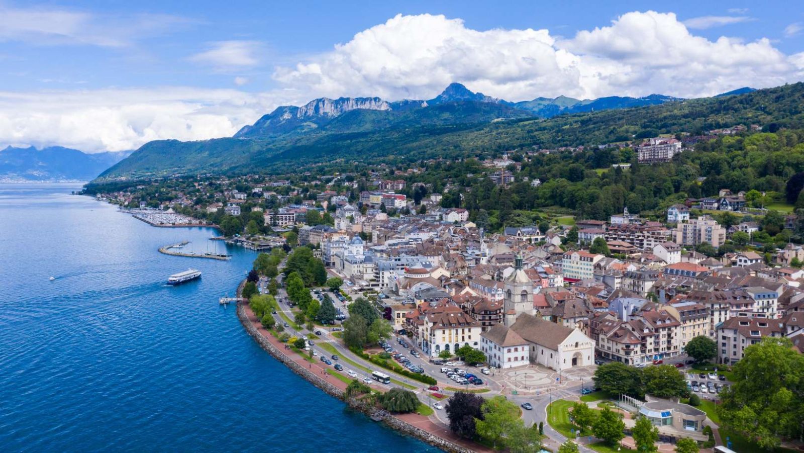 Comment une source d'eau a transformé un village savoyard en station balnéaire mondialement connue