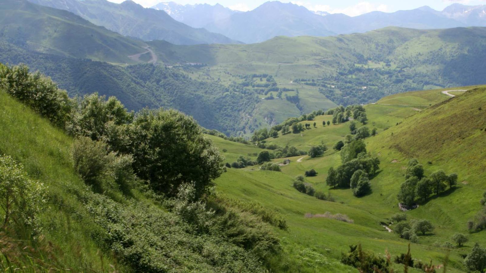 À 8 km de l'Espagne, Bagnères-de-Luchon propose 32 km de pistes de ski