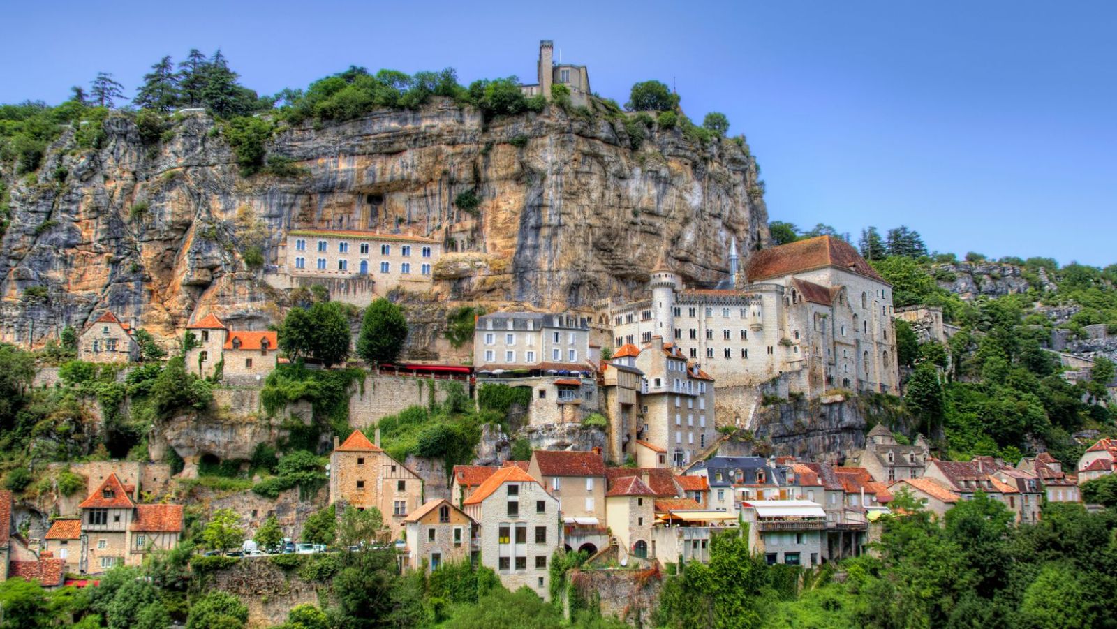 Le Lot en chiffres : 8 villages classés, 13 monuments et 216 marches à gravir